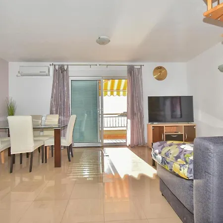 Apartments Dominika Trogir Exterior photo