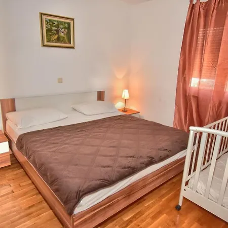 Apartments Dominika Trogir Exterior photo