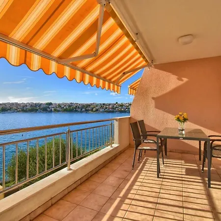 Apartments Dominika Trogir Exterior photo