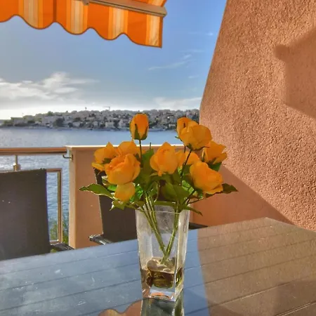 Apartments Dominika Trogir Exterior photo