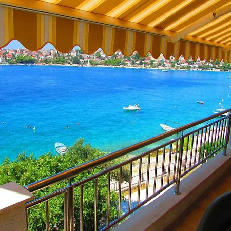 Apartments Dominika Trogir Exterior photo